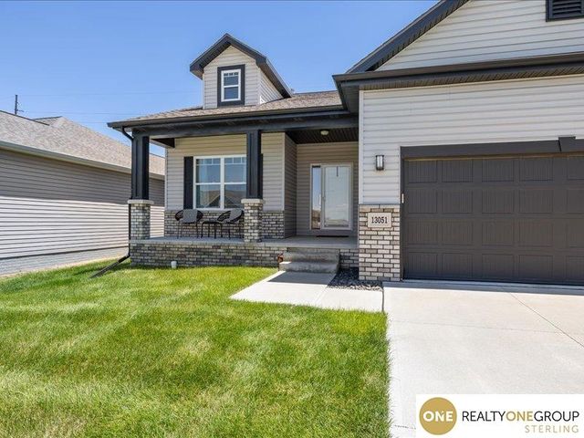 13051 S 49th Street, Papillion, NE 68133