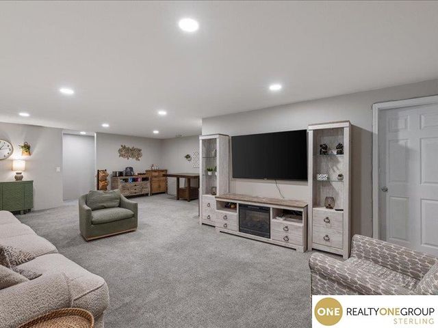 13051 S 49th Street, Papillion, NE 68133