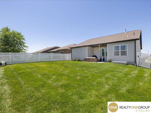 13051 S 49th Street, Papillion, NE 68133