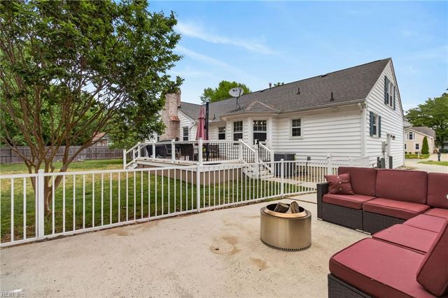 2753 Burning Tree LN, Suffolk, VA 23435