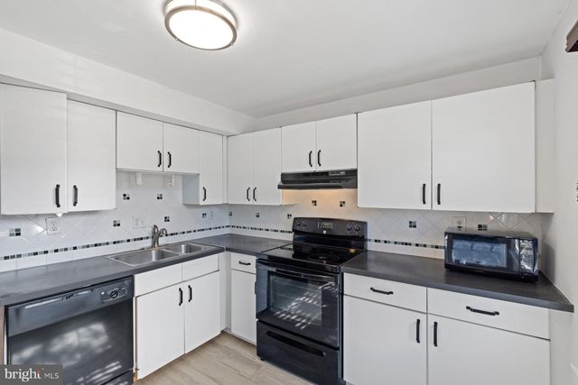 12 DUCHESS CT, Rosedale, MD 21237