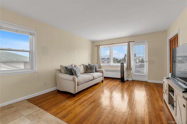 531 E Broadway, Long Beach, NY 11561