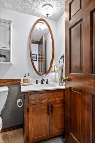 4164 E Oak Knoll Street, Springfield, MO 65809