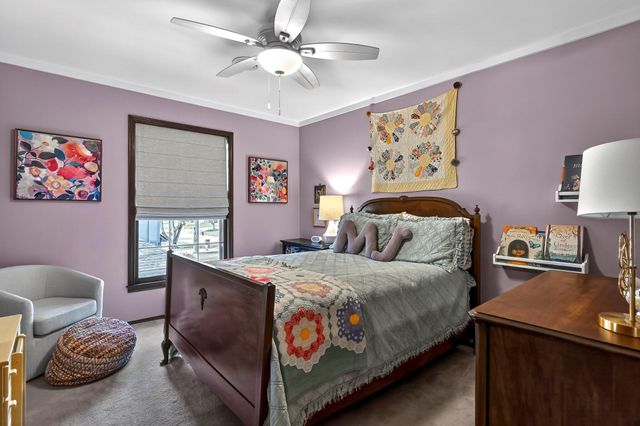 4164 E Oak Knoll Street, Springfield, MO 65809