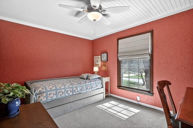 4164 E Oak Knoll Street, Springfield, MO 65809