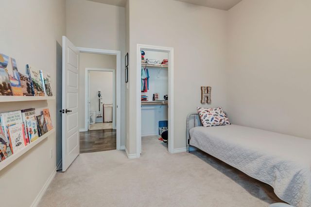 324 Sugar Creek Lane, Saginaw, TX 76131