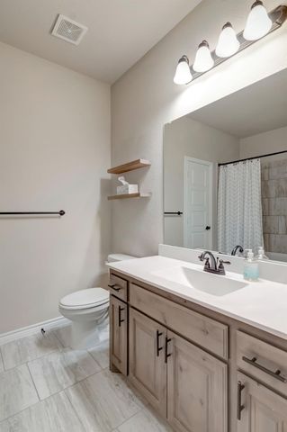 324 Sugar Creek Lane, Saginaw, TX 76131