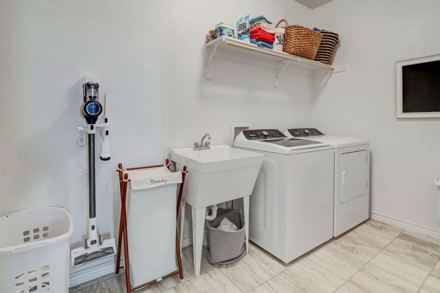 324 Sugar Creek Lane, Saginaw, TX 76131