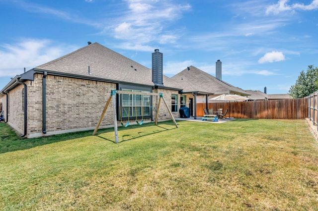 324 Sugar Creek Lane, Saginaw, TX 76131