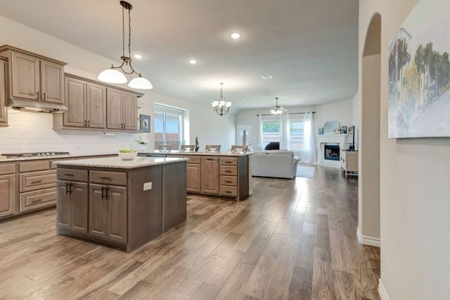 324 Sugar Creek Lane, Saginaw, TX 76131