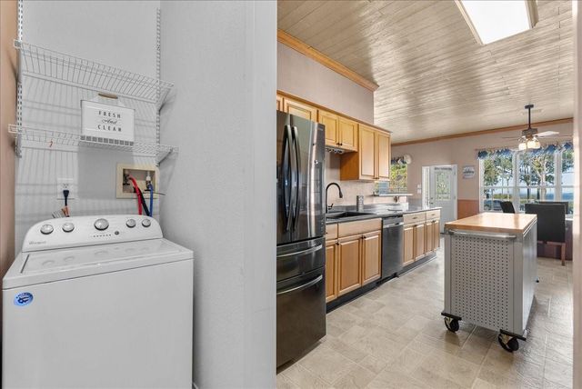 21 Flamingo Circle, Coldspring, TX 77331