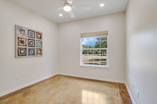 707 Royal LN, Cedar Park, TX 78613