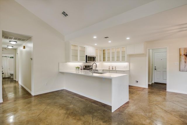 707 Royal LN, Cedar Park, TX 78613