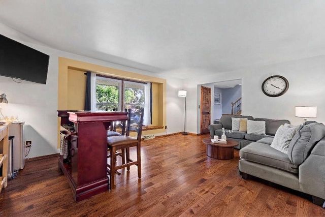 4349 Woodbury LANE, Mount Pleasant, WI 53403