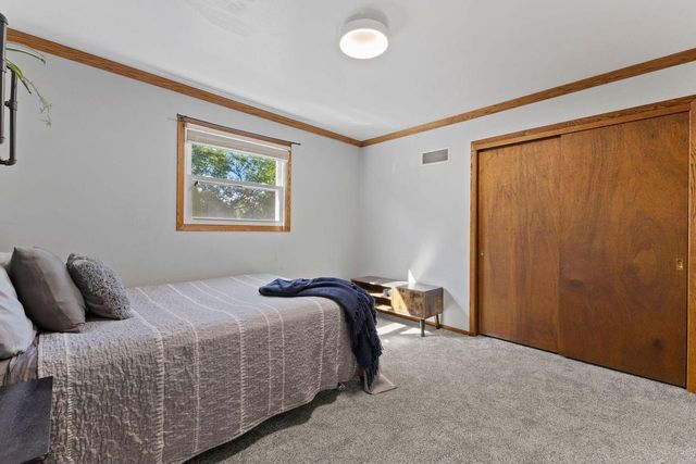 4349 Woodbury LANE, Mount Pleasant, WI 53403