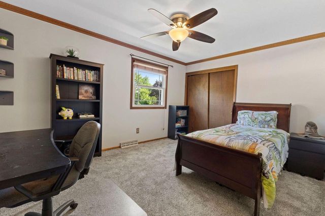 4349 Woodbury LANE, Mount Pleasant, WI 53403