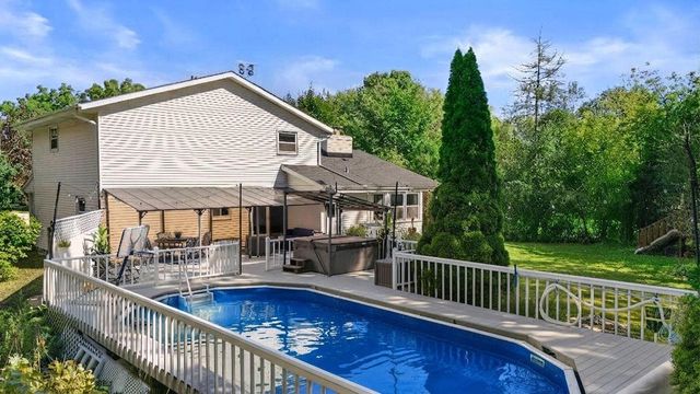 4349 Woodbury LANE, Mount Pleasant, WI 53403