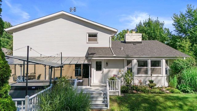 4349 Woodbury LANE, Mount Pleasant, WI 53403