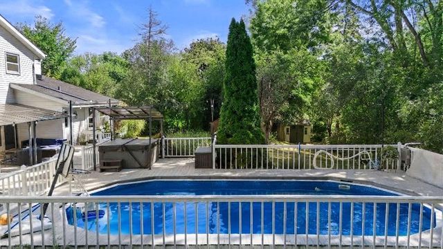 4349 Woodbury LANE, Mount Pleasant, WI 53403