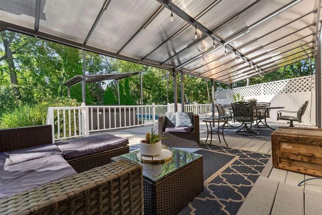 4349 Woodbury LANE, Mount Pleasant, WI 53403