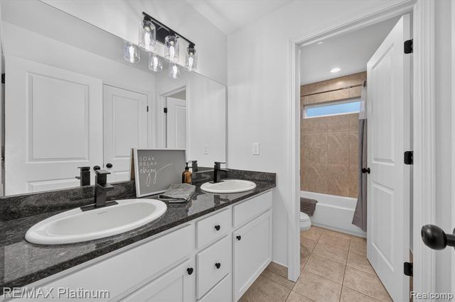 4465 Daniel Drive, Grand Blanc, MI 48439
