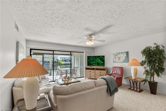 3631 SE 10th AVE # 102, Cape Coral, FL 33904