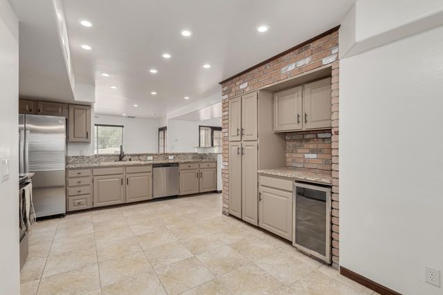 16915 E Jacklin Drive, Fountain Hills, AZ 85268