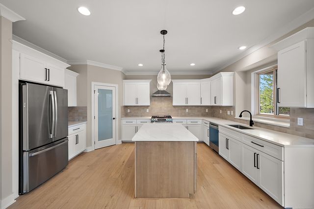 18857 Via Firenze Drive, Macomb, MI 48044