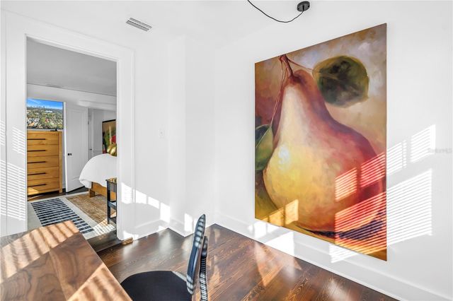 2320 5TH STREET N, St Petersburg, FL 33704