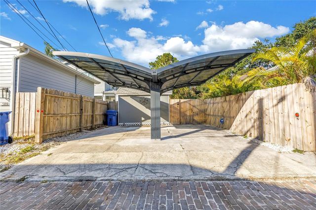 2320 5TH STREET N, St Petersburg, FL 33704