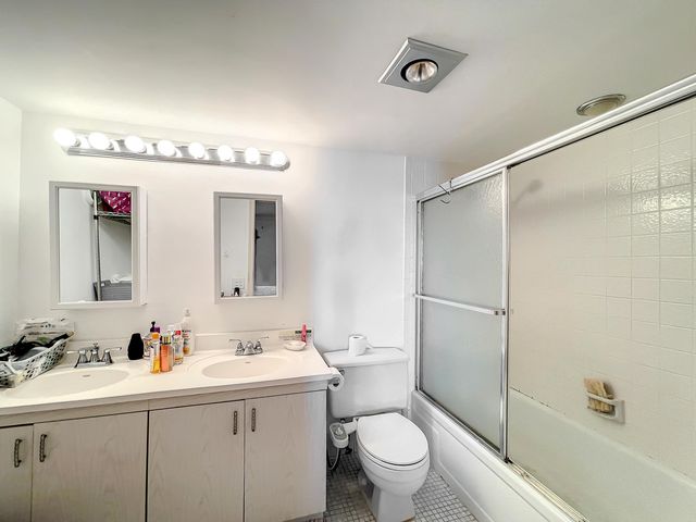 3205 Portofino Point B4, Coconut Creek, FL 33066
