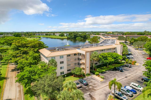 3205 Portofino Point B4, Coconut Creek, FL 33066