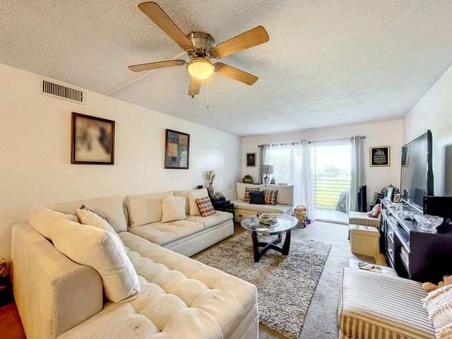 3205 Portofino Point B4, Coconut Creek, FL 33066