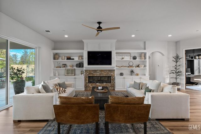 13310 Dali Avenue, Bakersfield, CA 93314