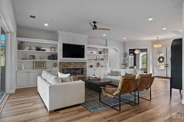 13310 Dali Avenue, Bakersfield, CA 93314