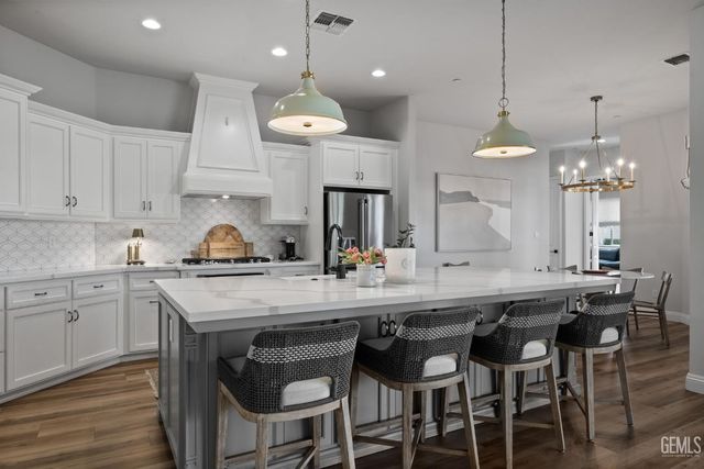 13310 Dali Avenue, Bakersfield, CA 93314