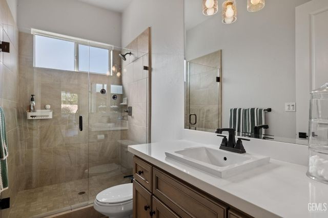 13310 Dali Avenue, Bakersfield, CA 93314