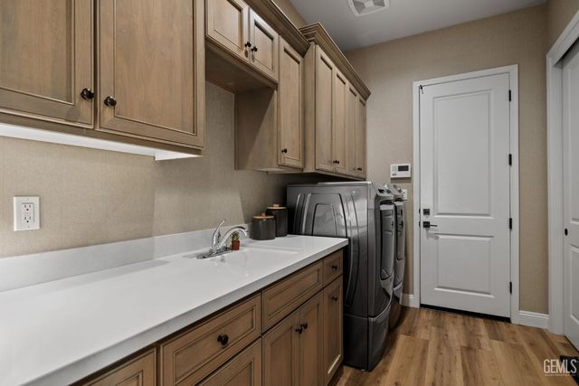 13310 Dali Avenue, Bakersfield, CA 93314