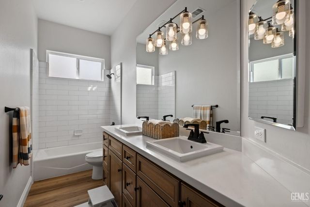 13310 Dali Avenue, Bakersfield, CA 93314