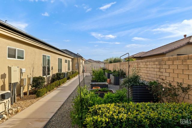 13310 Dali Avenue, Bakersfield, CA 93314