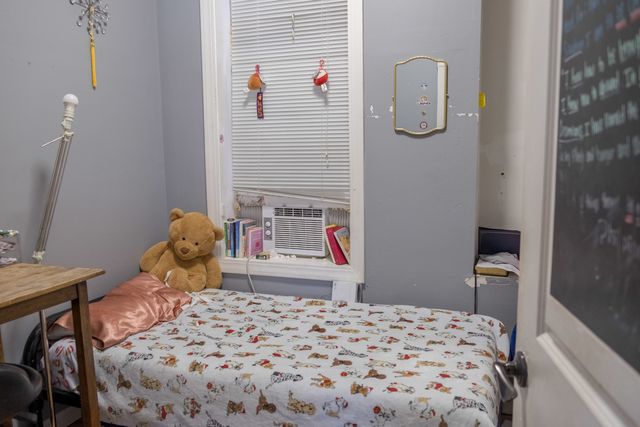 1645 N Monticello Avenue, Chicago, IL 60647