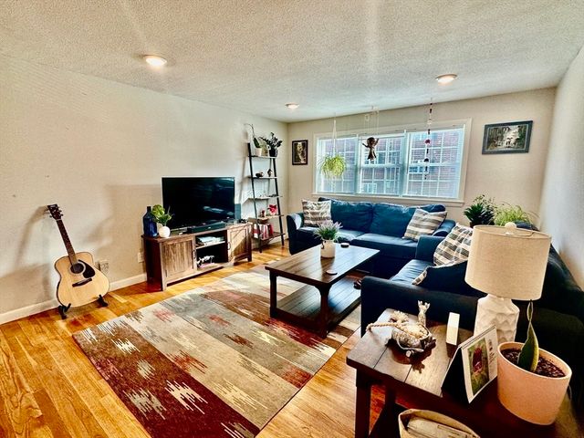 25 Arlington Rd 2-4, Woburn, MA 01801