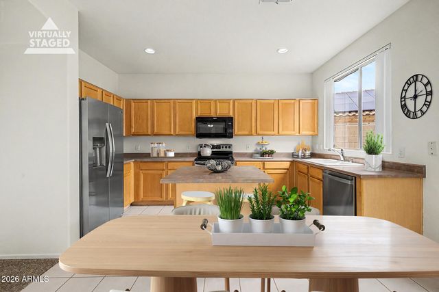 9359 W DEANNA Drive, Peoria, AZ 85382