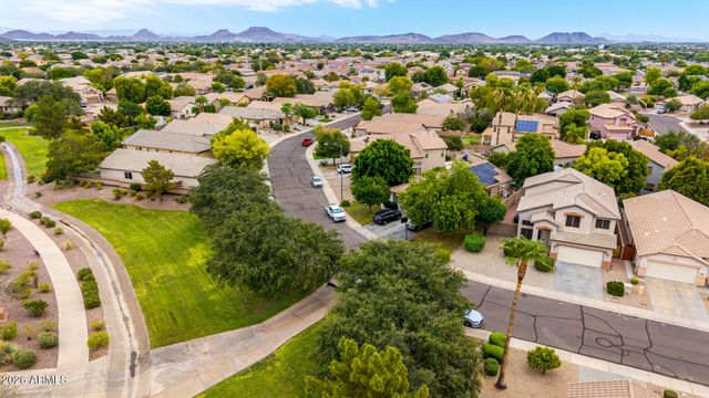 9359 W DEANNA Drive, Peoria, AZ 85382
