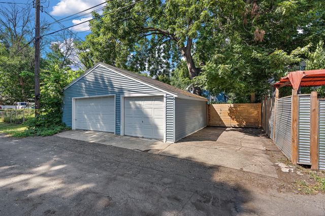 1086 Pleasant Avenue, Saint Paul, MN 55102