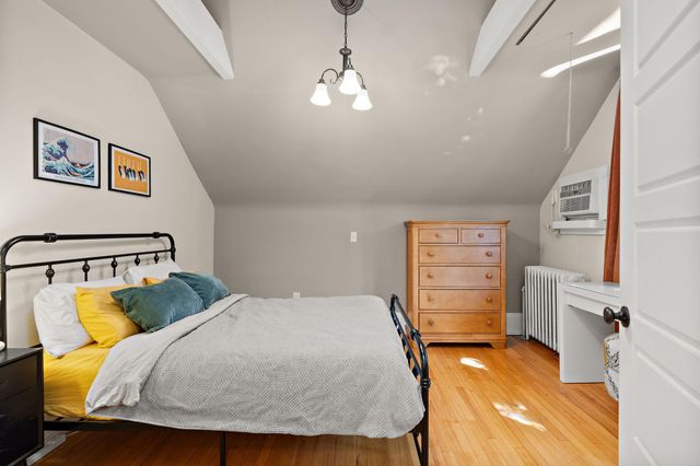 1086 Pleasant Avenue, Saint Paul, MN 55102
