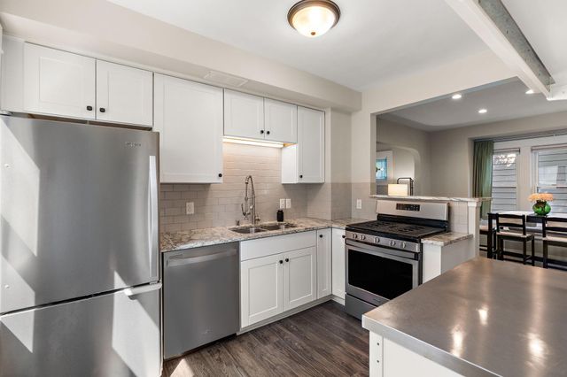 1086 Pleasant Avenue, Saint Paul, MN 55102