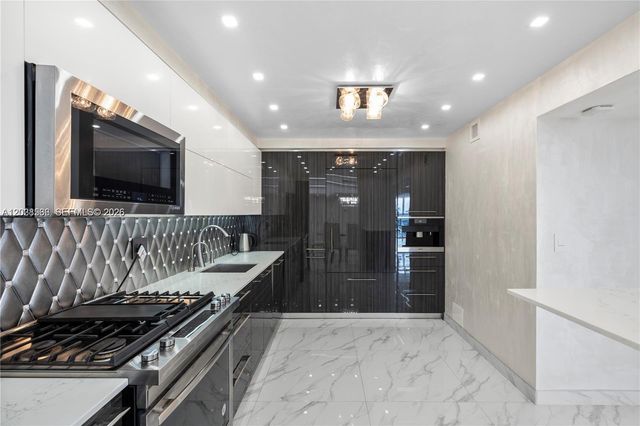 2030 S Ocean Dr 2127, Hallandale Beach, FL 33009