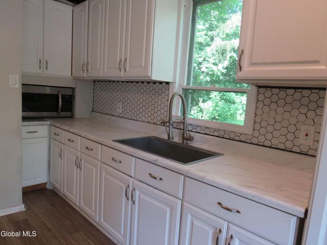 58 Woodside Avenue, Gloversville, NY 12078