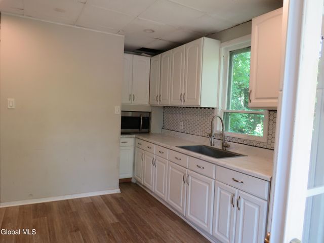 58 Woodside Avenue, Gloversville, NY 12078